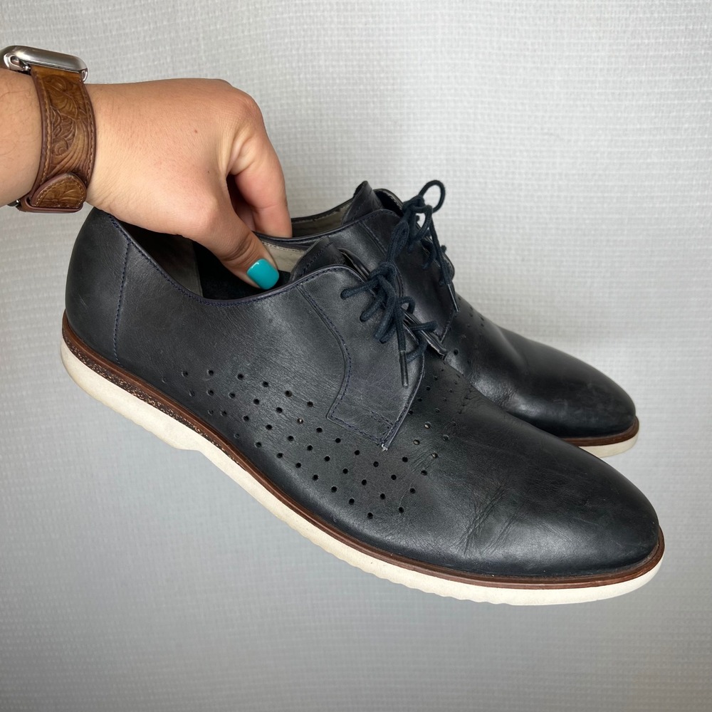 Clarks Tor England Mens 12 Navy Blue Leather Perforated Derby Shoes 26114271‎